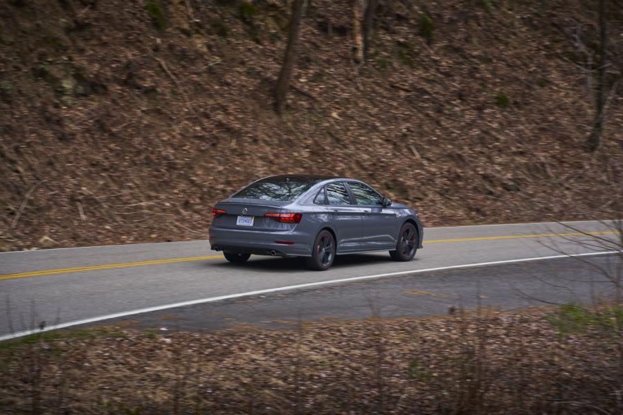  Volkswagen Jetta GLI 35th Anniversary 2019 года  (NA) (фото 6 из 44)
